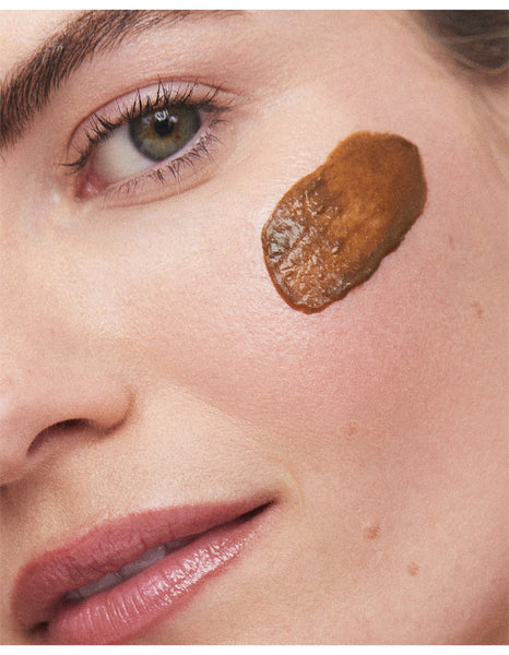 KORA TURMERICK BRIGHTENING & EXFOLIATING MASK