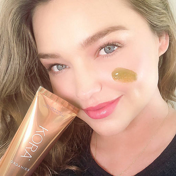 KORA TURMERICK BRIGHTENING & EXFOLIATING MASK